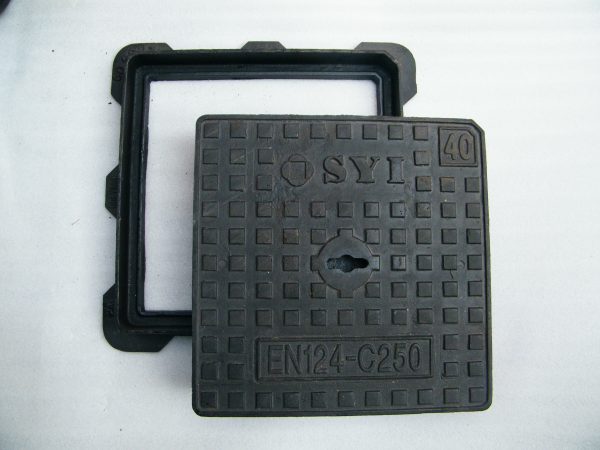 Ductile Iron Class C250 (Medium Duty) Manhole Covers
