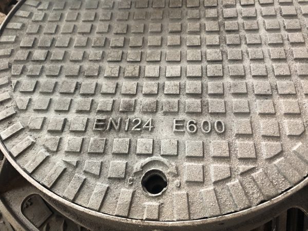 Ductile Iron Class E600 (Heavy Duty) Manhole Covers - Image 2
