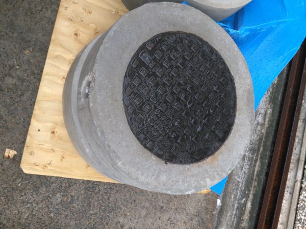 Concrete Manhole Cover - Image 2