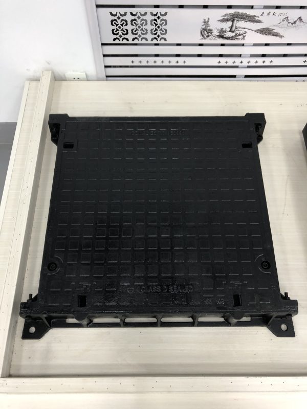 Manhole Cover with Connectable Frame Bars
