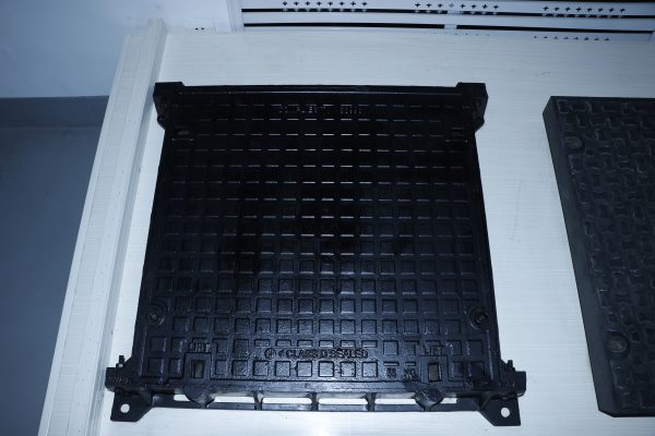 Manhole Cover with Connectable Frame Bars - Image 2