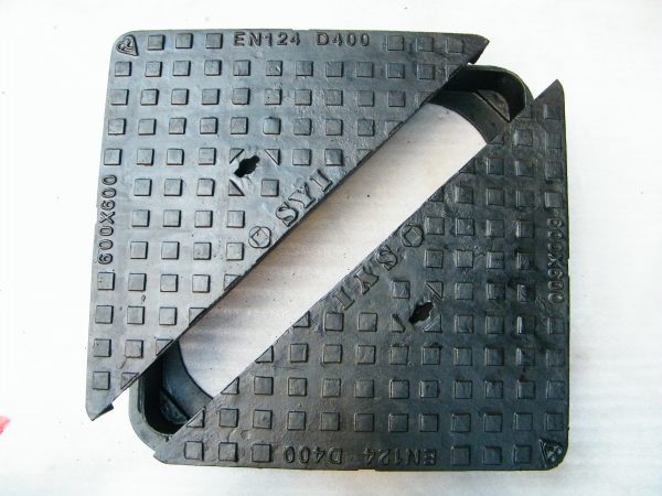Double Triangular Manhole Cover