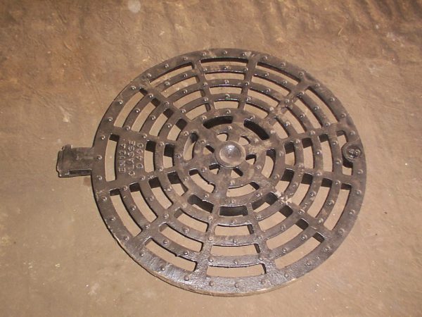 D400 heavy duty ductile iron gully grating - Image 3