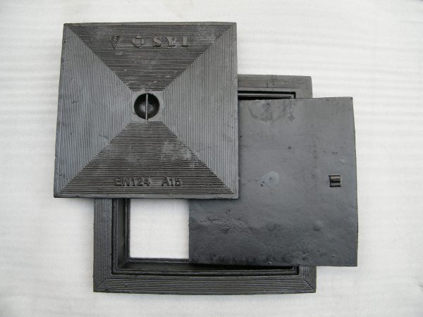 Ductile iron square manhole cover - Image 4